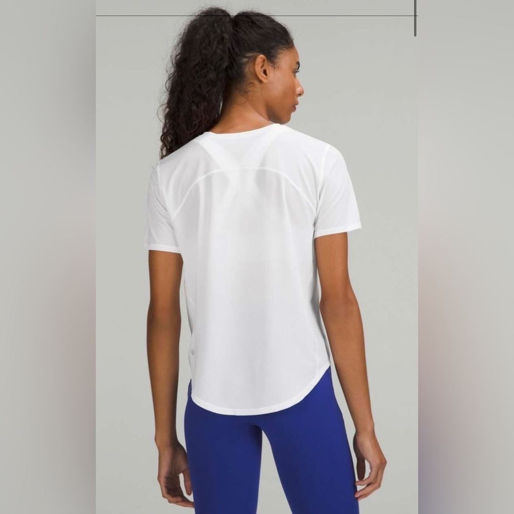 Lululemon High Neck Running and Training T-Shirt White - Picture 2 of 7